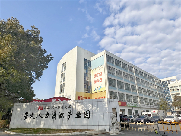 1761181329406364.jpg 封面.jpg