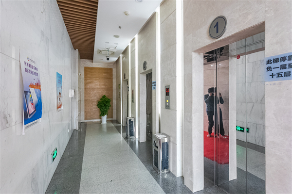 1762133008764446.jpg 29989清华创新大厦.jpg