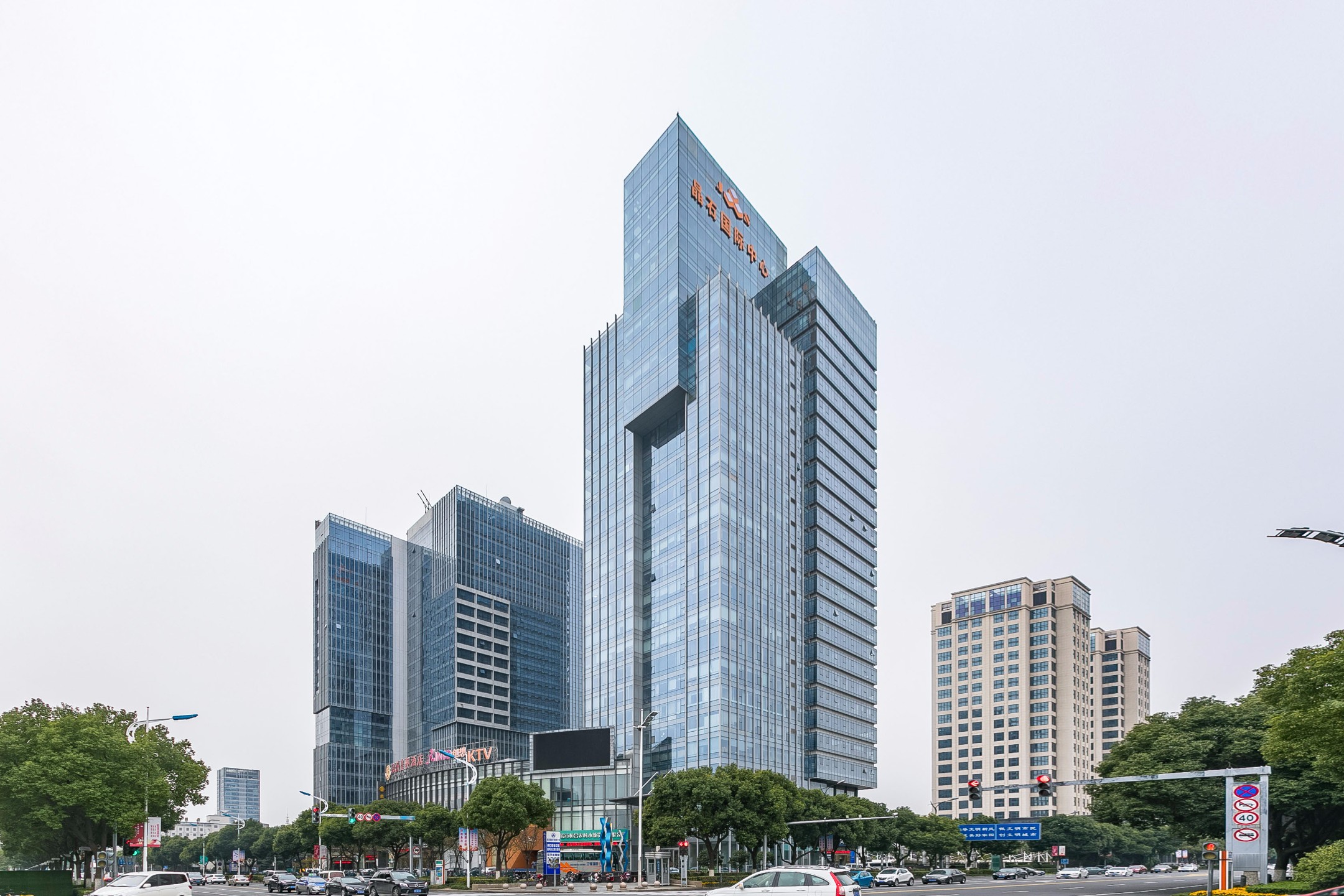 晶石国际 锡山区 -              东亭1.3元/m.天起